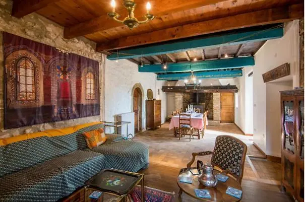 Villa Lou Castel à Le Clapier  Hébergement de vacances